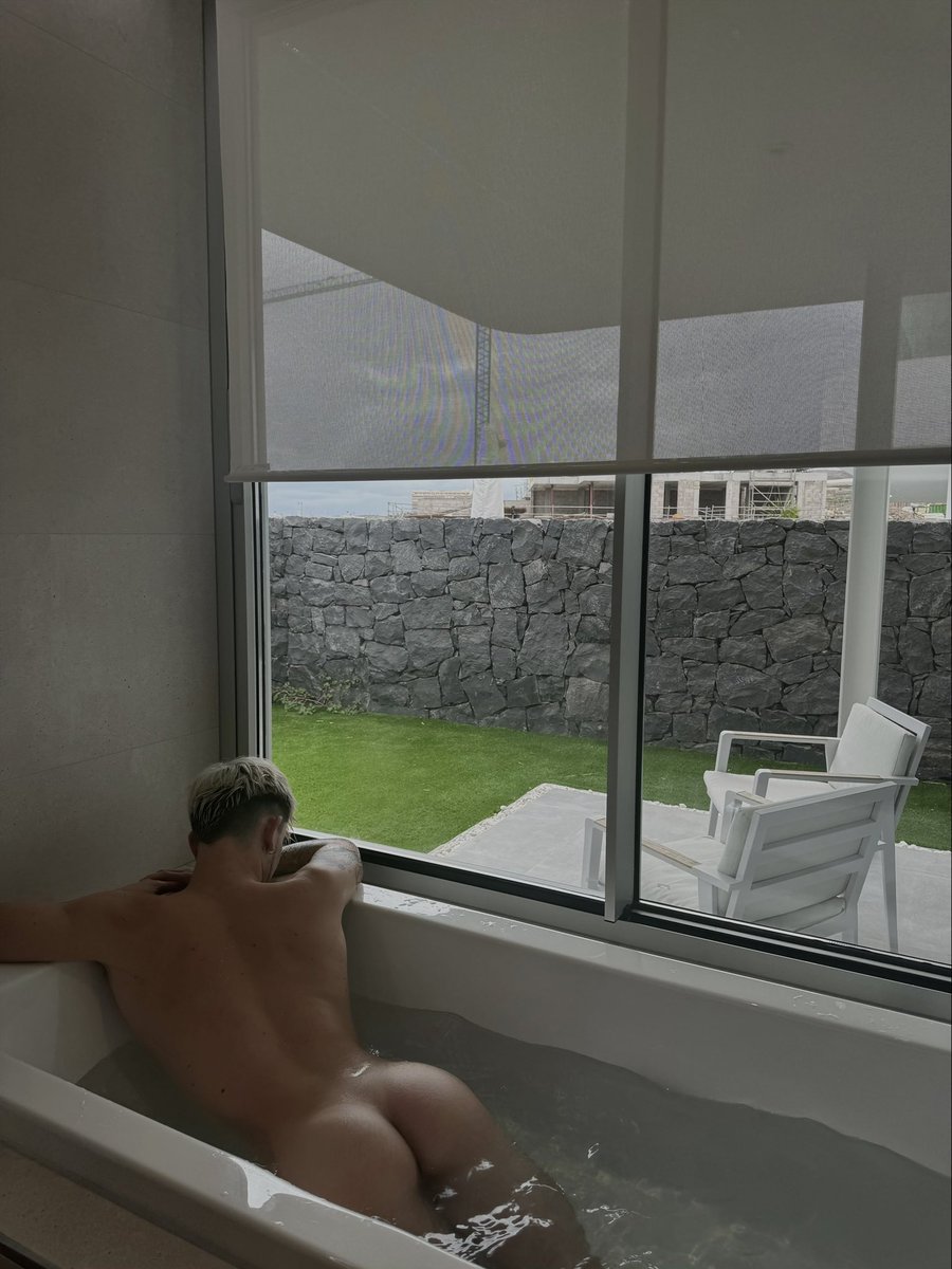 Misunderstoodboy (@misunder_tom) on Twitter photo 