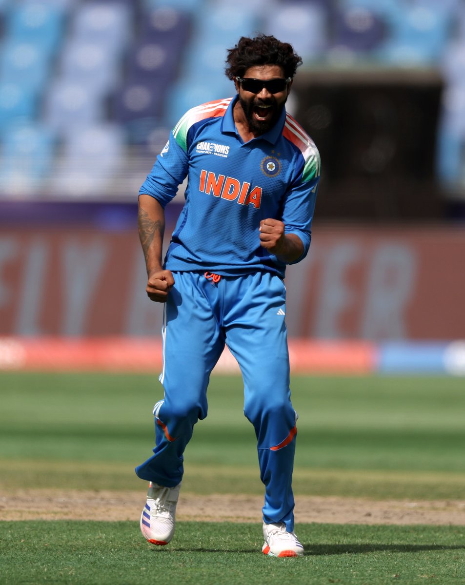 SujalCSK's tweet image. Ravindra Jadeja today against New Zealand in #ChampionTrophyFinal:

Overs: 10
Runs: 30
Wickets: 1
Economy: 3

What. A. Spell! 🔥

#TeamIndia #INDvsNZ @imjadeja
