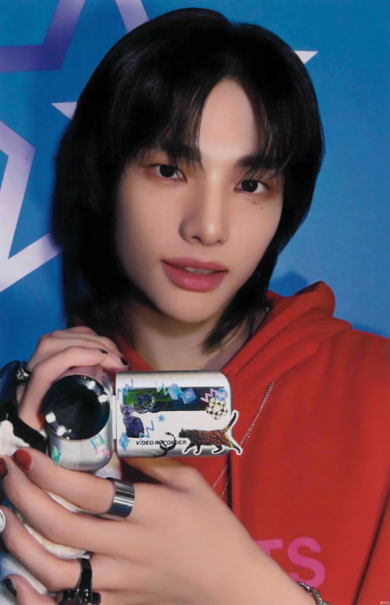 [scan] 2025 season's greetings
pre-order gift photocard

#StrayKids #스트레이키즈