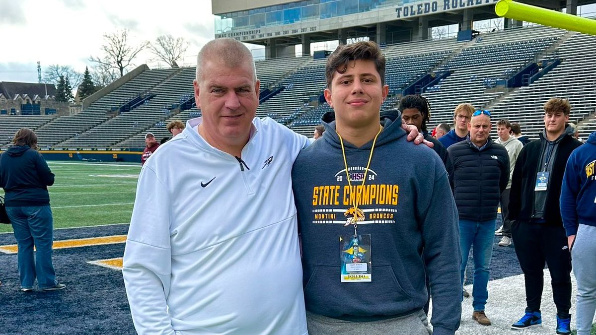 Six Star Football | PLUS+ (@sixstarfootball) on Twitter photo The Time is Now: Illinois 2026 Prospects Climbing the Recruiting Ranks
⭐️De Sensi adds Cornell offer for second Ivy League offer, takes Toledo Junior Day visit as a hot IL radar maker🔥
STORY:▶️🔗sixstarfootball.com/article/the-ti…
<a href="/Angelo_DeSensi/">Angelo De Sensi</a> <a href="/MaliqGivensmith/">Maliq Givens-Smith</a> <a href="/DylanGraves26/">Dylan Graves</a> The Time is Now: Illinois 2026 Prospects Climbing the Recruiting Ranks
⭐️De Sensi adds Cornell offer for second Ivy League offer, takes Toledo Junior Day visit as a hot IL radar maker🔥
STORY:▶️🔗sixstarfootball.com/article/the-ti…
<a href="/Angelo_DeSensi/">Angelo De Sensi</a> <a href="/MaliqGivensmith/">Maliq Givens-Smith</a> <a href="/DylanGraves26/">Dylan Graves</a>