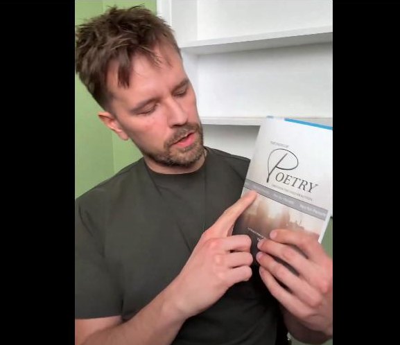 CendonMabel's tweet photo. #SundayGraham Good day @GrahamWardle and fans.
"The path to poetry"- Very soon you will be able to find Graham Wardle's new book with all the poetry of his subscribers..and it will be for sale on https://t.co/ZruCKRffXG We can't wait...how wonderful to be able to meet new poets https://t.co/KpKkbfSmnV