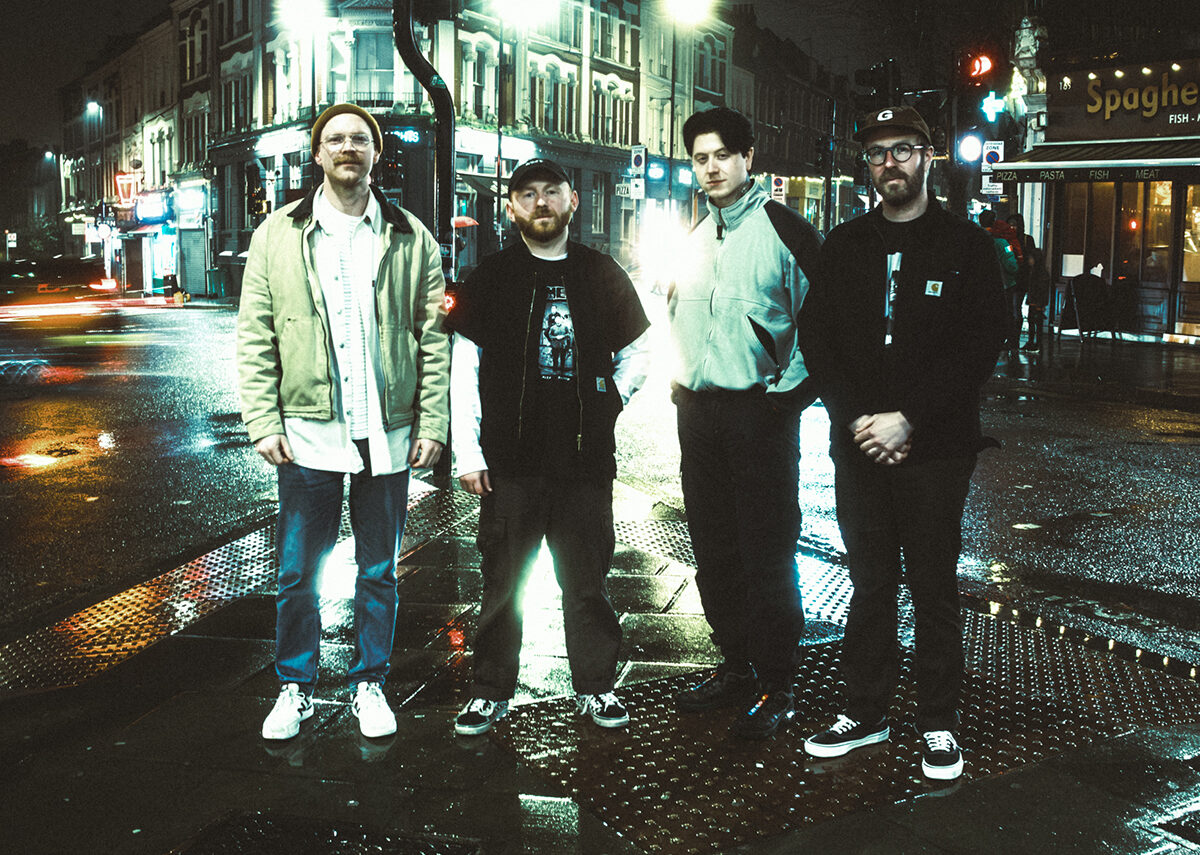 Distorted Sound (@distorted_mag) on Twitter photo Watch a new music video from <a href="/BlanketOfficial/">blanket</a> here on Distorted Sound! distortedsoundmag.com/blanket-releas… Watch a new music video from <a href="/BlanketOfficial/">blanket</a> here on Distorted Sound! distortedsoundmag.com/blanket-releas…