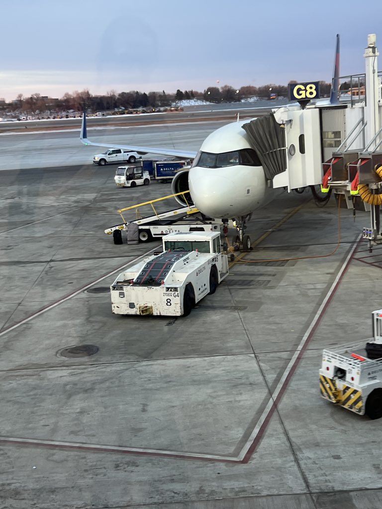 logic_appiled's tweet image. #LetsGoHome
#OneMoreStop 
#AirbusA321Neo
#DeltaAirLines
PNS-STL-MSP-ATL-PNS