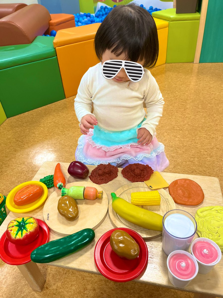 iam__erka's tweet photo. 今月末、娘が2歳になる。

つい先日、妊娠がわかって
つい先日、18時間かけて捻り出した
…様な気がする。

もうすぐ、魔の2歳。
はてさて、私はあの娘のイヤイヤ期に耐えられるのか…笑 https://t.co/eo8tEgwJnh