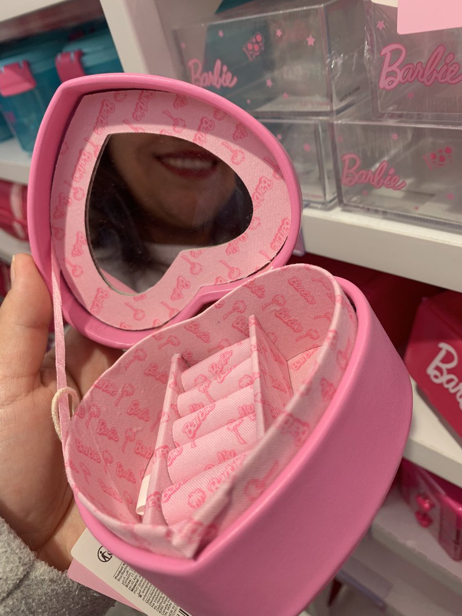 Mayrieveilleuse's tweet image. Me enamoré!
El problema?
Tengo exceso de equipaje.