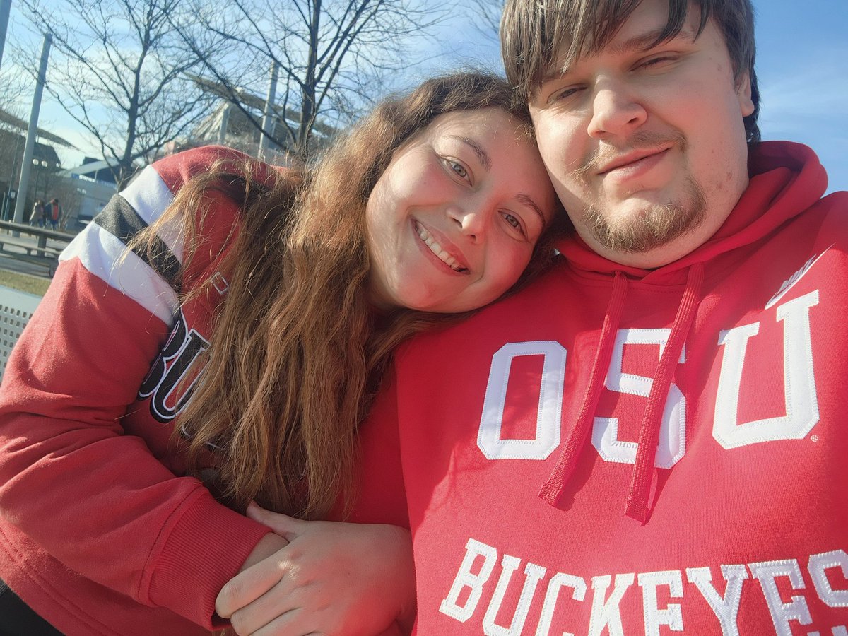 The day trip to Cincinnati was amazing!! The natural science museum was a lot better than I hoped, and walking the river front was cool. Mad Mike's burgers were fantastic. I also got a little bit of shopping in 🫡 O-H