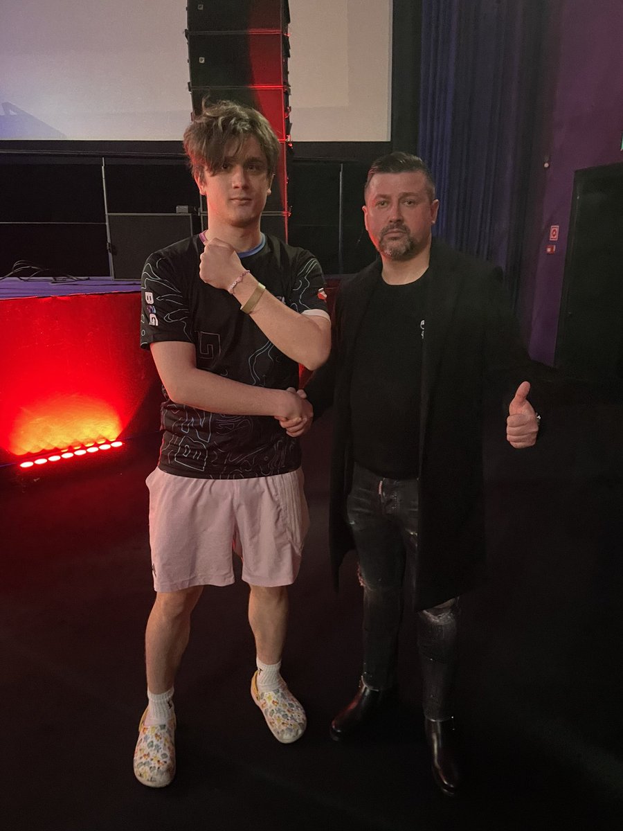 Dylan Lol (@dylan__lol) on Twitter photo ABSOLUTELY CINEMA
Dylan 🤝 <a href="/DArtagnanB2TG/">DArtagnan</a> <a href="/Back2TheGamePL/">Back2TheGame</a>
😫😫😫
A tak serio sektor <a href="/Z10_PL/">Z10 Esports (PL)</a>
Go go <a href="/Z10_Hebihime/">Dimitrije Malesevic</a> 🔥🔥🔥
#WeMakeHeroes #Z10WIN
#NervaLoL <a href="/CzubiHuubiBubi/">Huubiii</a> Mistrzem Polski ABSOLUTELY CINEMA
Dylan 🤝 <a href="/DArtagnanB2TG/">DArtagnan</a> <a href="/Back2TheGamePL/">Back2TheGame</a>
😫😫😫
A tak serio sektor <a href="/Z10_PL/">Z10 Esports (PL)</a>
Go go <a href="/Z10_Hebihime/">Dimitrije Malesevic</a> 🔥🔥🔥
#WeMakeHeroes #Z10WIN
#NervaLoL <a href="/CzubiHuubiBubi/">Huubiii</a> Mistrzem Polski