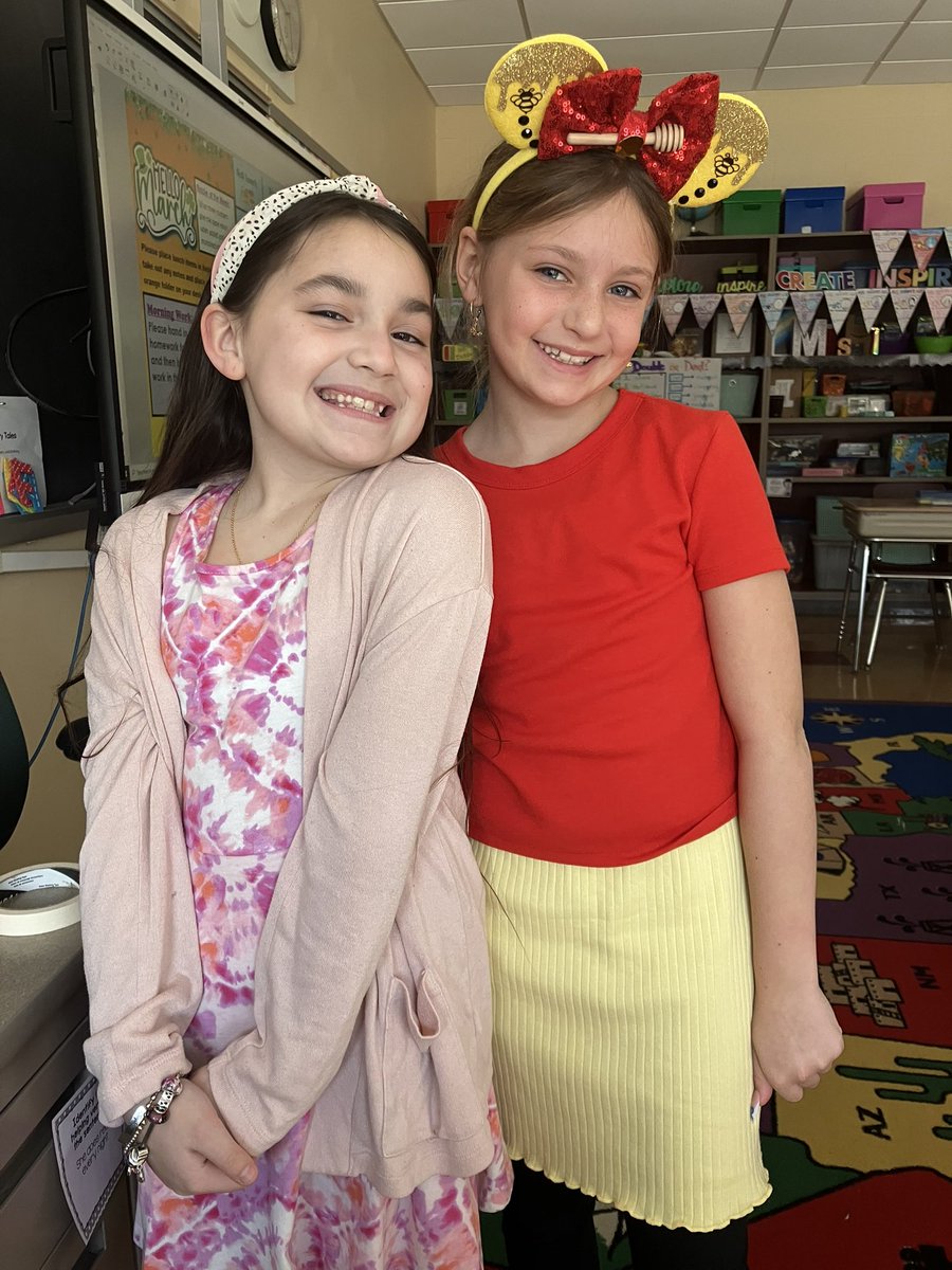 Our book characters jumped right out of the pages to celebrate Read Across America Week at <a href="/GoMESDukes/">Marlboro Elementary School</a> <a href="/marlborosd/">Marlboro CSD</a> 📚👩🏻‍🏫🐷🍯