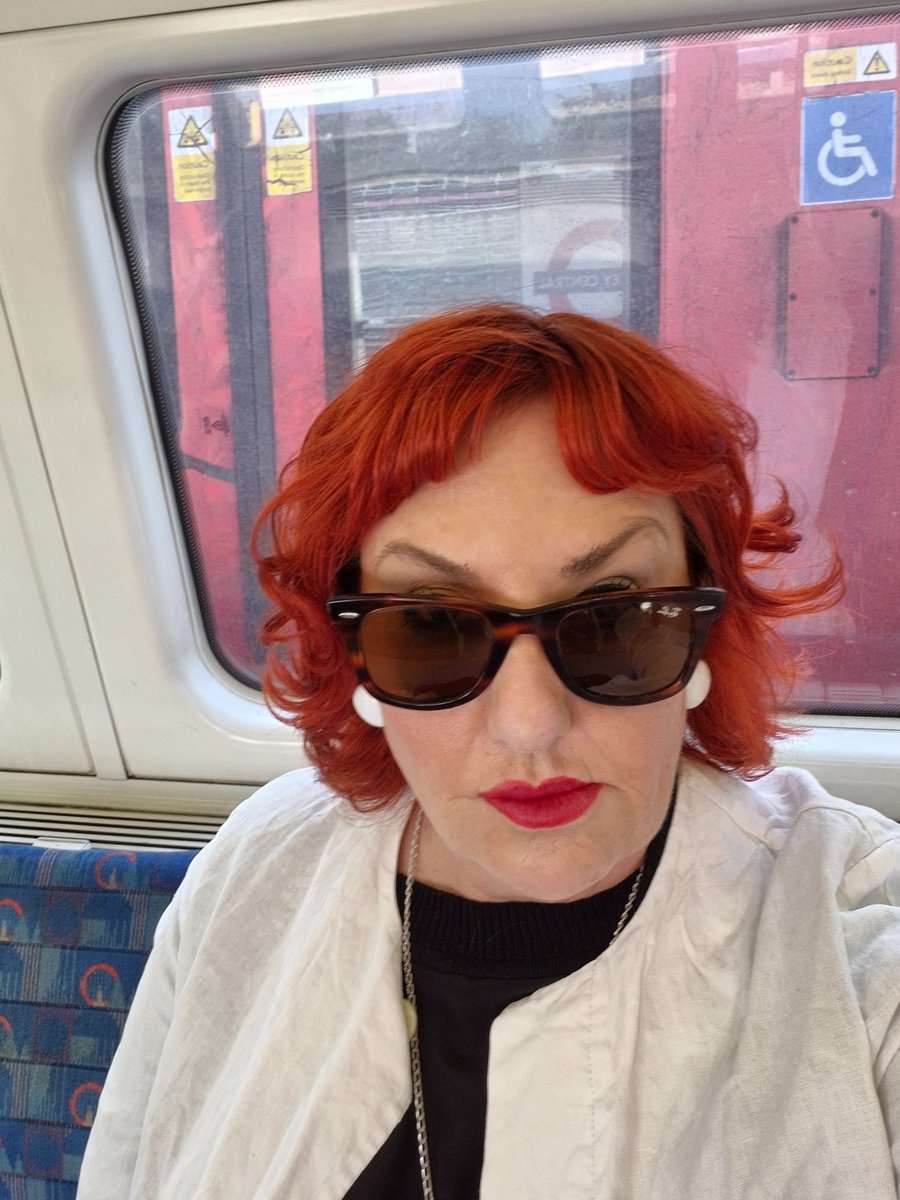 Lisa Mckenzie tweet media