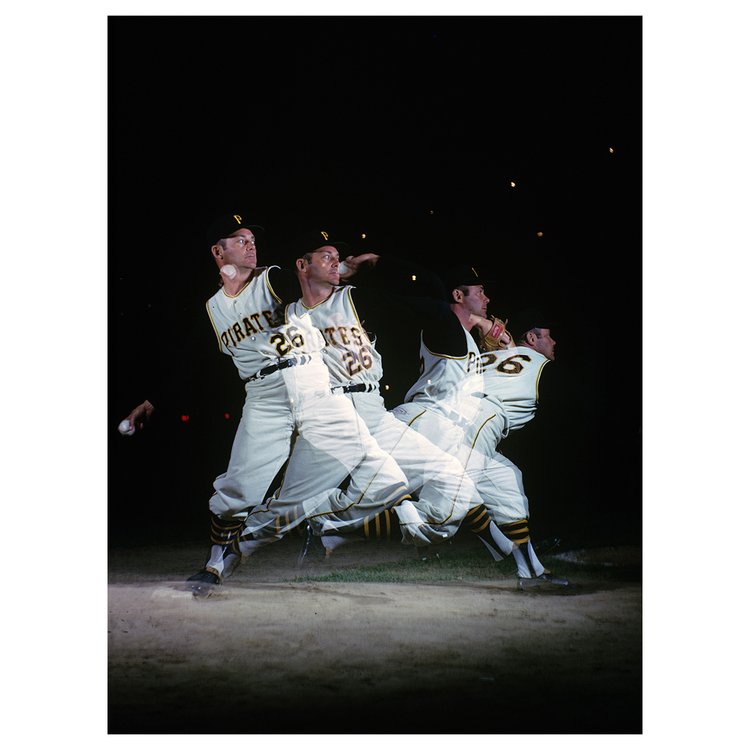 LeiferNeil's tweet photo. A multiple exposure portrait of Pittsburg Pirates pitcher, Roy Face, during a cover shoot at Forbes Field.
Pittsburgh, PA.
May 4, 1963.
#NeilLeifer #Photography #RoyFace #ForbesField #Baseball #Sports #PittsburgPirates https://t.co/iXrvapKgZr