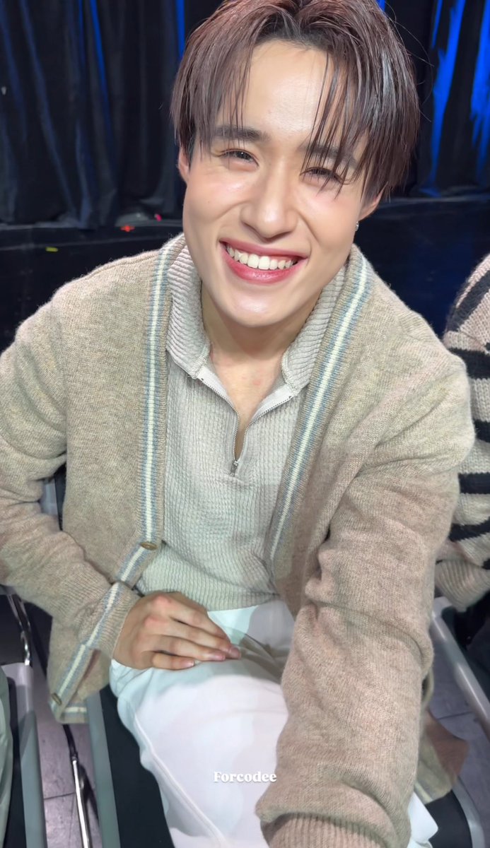 forcodee's tweet image. Precious smile see you next time😭❤️ #LYKNASIATOURxSingapore
#nnutdan @nnutdan