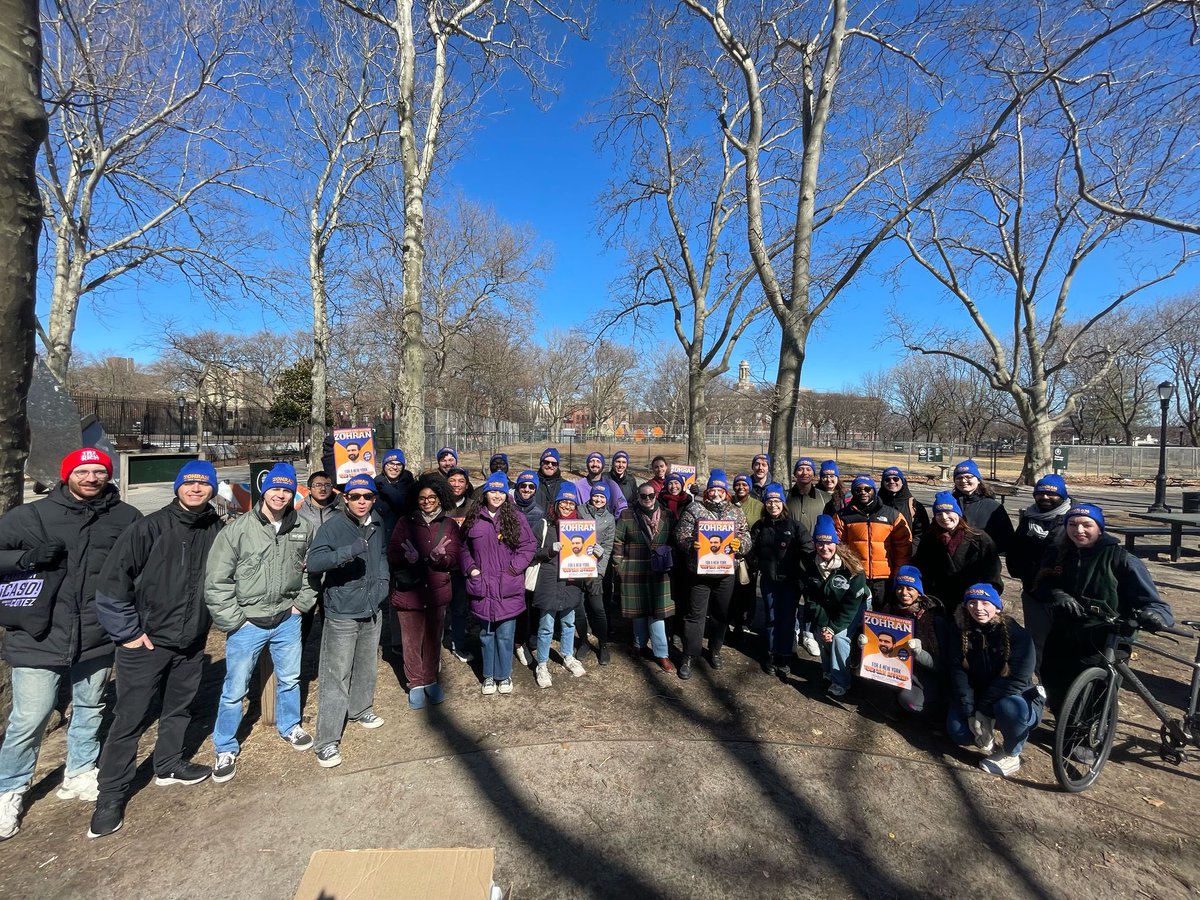 ZohranKMamdani's tweet photo. On Saturday, 300+ volunteers collected another 4,472 ballot signatures for our campaign in 13 neighborhoods across the city. 

I think we might beat those numbers today. https://t.co/LV61T9uMtV