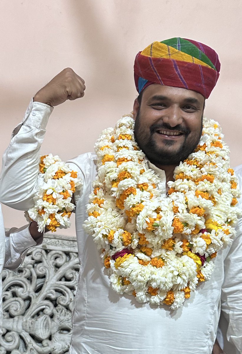 भाई कपिल जी चौधरी को लगातार चौथी बार  IT यूनियन राजस्थान का प्रदेश अध्यक्ष बनने पर हार्दिक बधाई एवं शुभकमनाएं 💐