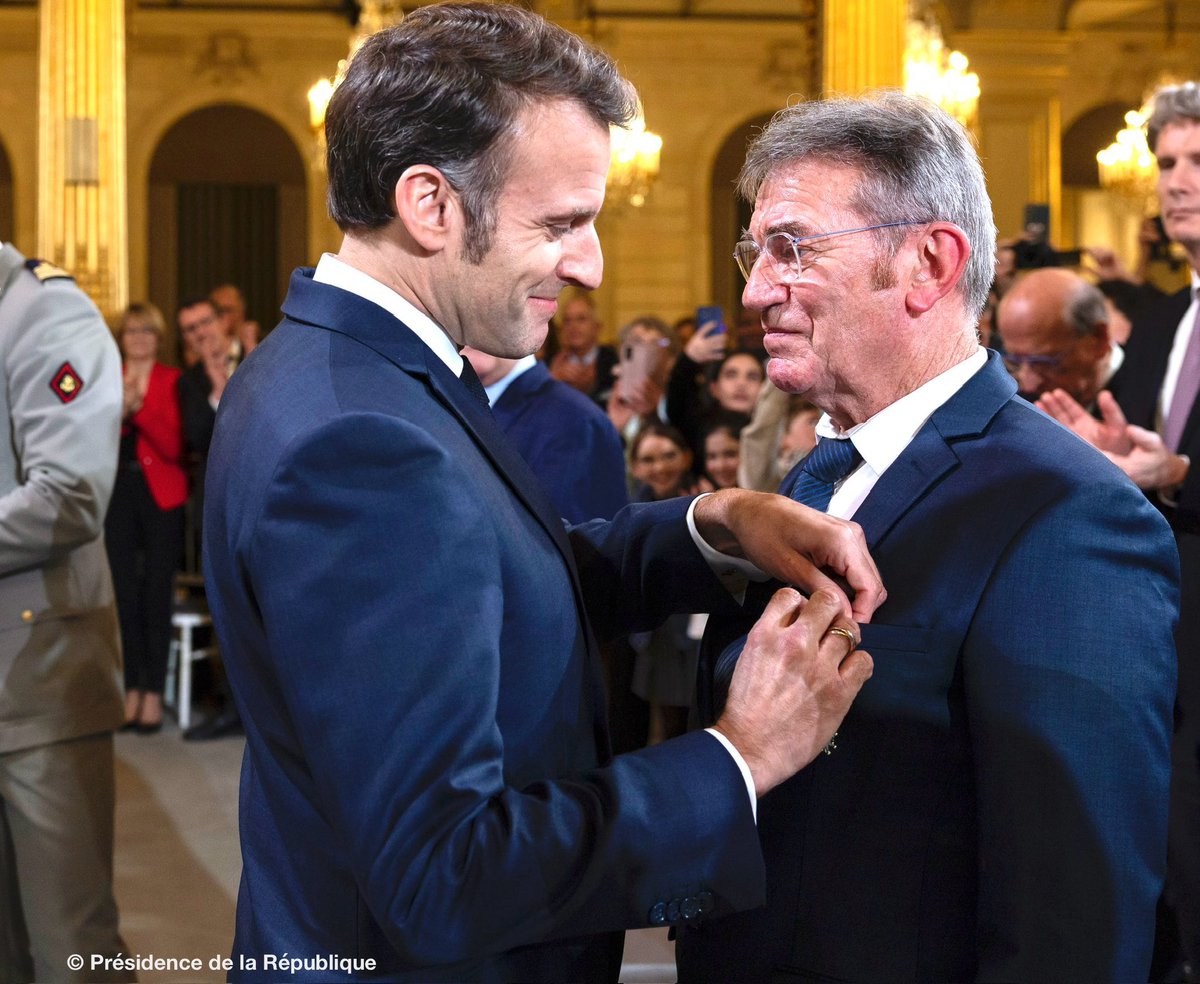 JeremyMalary's tweet image. 🎖️ Très heureux d’avoir été à l’initiative, et d’avoir assisté à la cérémonie de distinction honorifique de la Légion d&apos;honneur @ydaniel_depute 

Cet élu de terrain, que j’ai rencontré lors d’un stage de découverte, m’a ouvert les portes de la République il y a bientôt 10 ans. 🏛️