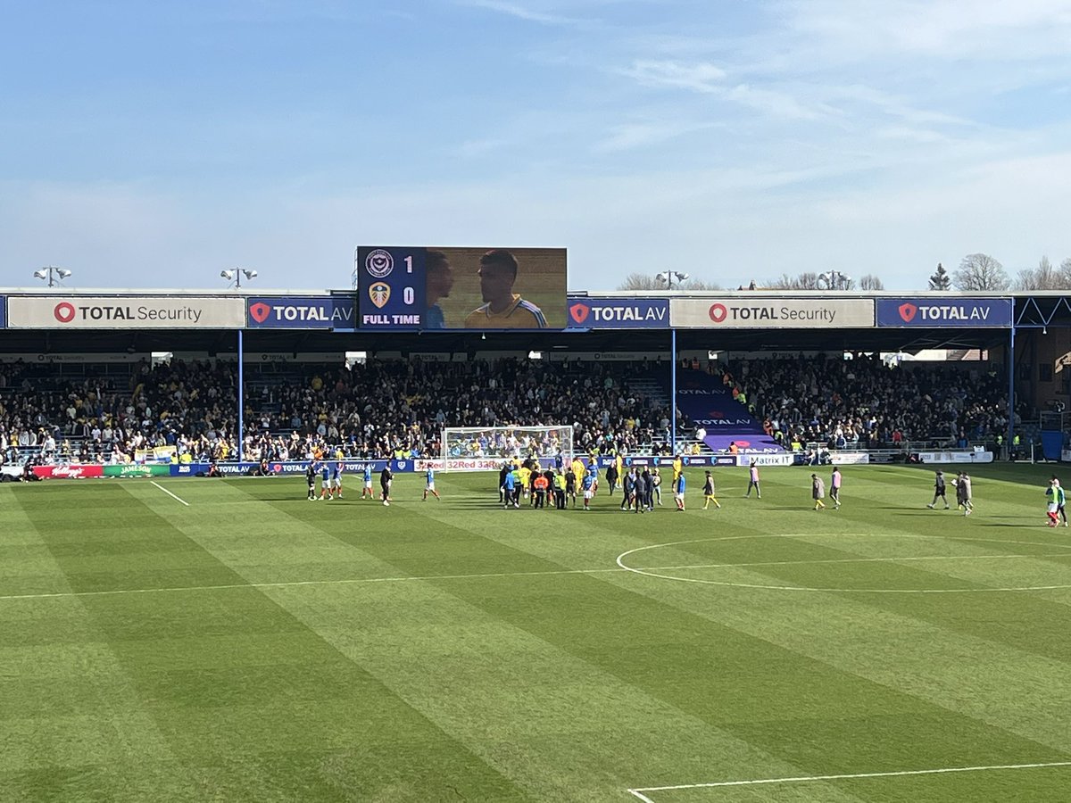 Hinks7's tweet image. What a performance today, the players all gave 110%, Fratton was rocking too! Excellent assist from Olgilvie to put Bishop through on goal &amp;amp; Schmid deservedly man of the match 👏🏻 🎩 #PUP