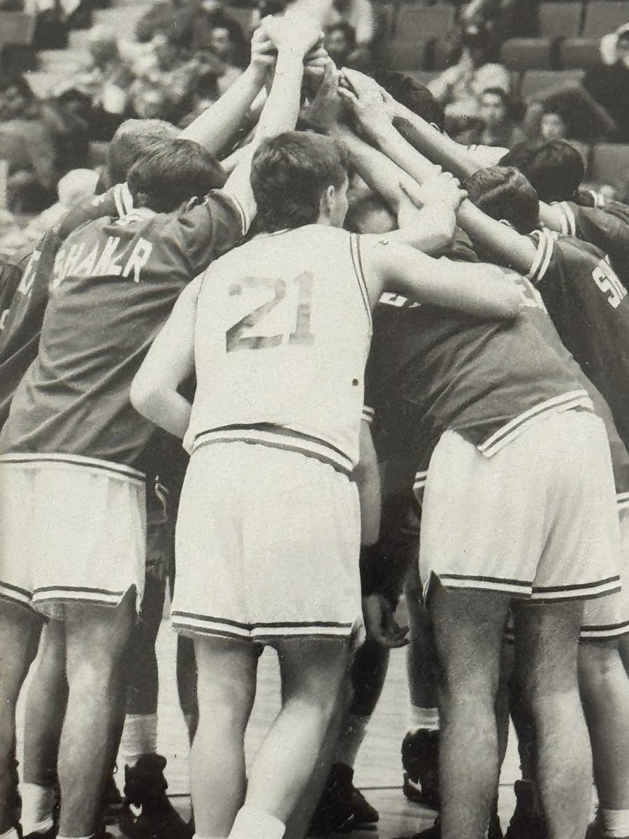 RealFHIII's tweet photo. In 90 minutes, Shaker faces Green Tech in search of their first Sectional title since our team won, 33 YEARS AGO!

I’m thinking “33” proves to be the destiny. Thinking of my 1991-92 teammates today.

Let’s get it done @ShakerBlueBison. https://t.co/gUtAWDcj1P