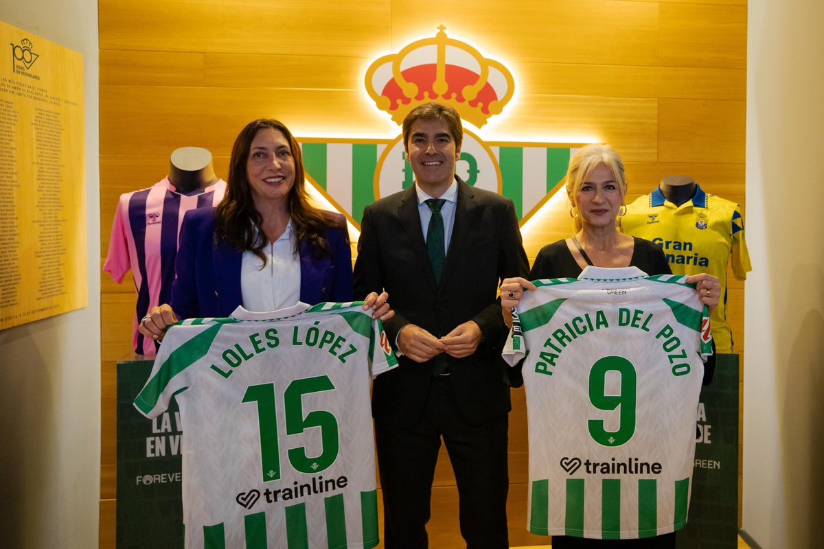 💚 Igualdad en el deporte.

Gracias <a href="/RealBetis/">Real Betis Balompié 🌴💚</a> por invitarnos a mí y a <a href="/Patricia_Pozo_/">Patricia del Pozo</a>, a este partido que culmina una gran iniciativa que cumple ya 13 años: la Semana de la Mujer Bética.

Porque la igualdad real es cosa de todos.

#8M #RealBetisLasPalmas.