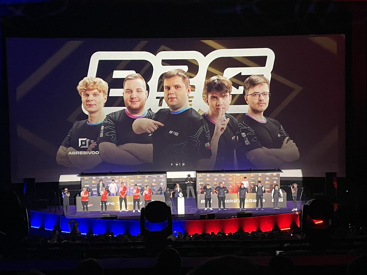 Siema Pozdro z wawki :3