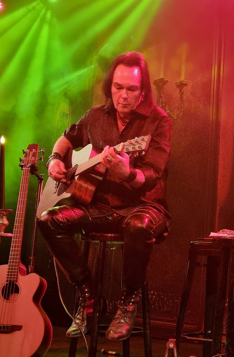 AlayaLady's tweet photo. We had a very special night with @LacrimosaBand on Friday. This was absolutely magical! ✨️

#lacrimosa https://t.co/abZf3OJWUg