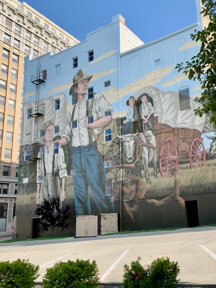 liz_july4th's tweet image. #StJoseph #Missouri also has phenomenal #murals 

#CivilWar #Lincoln #Union #Pioneer #WestFrontier #PonyExpress