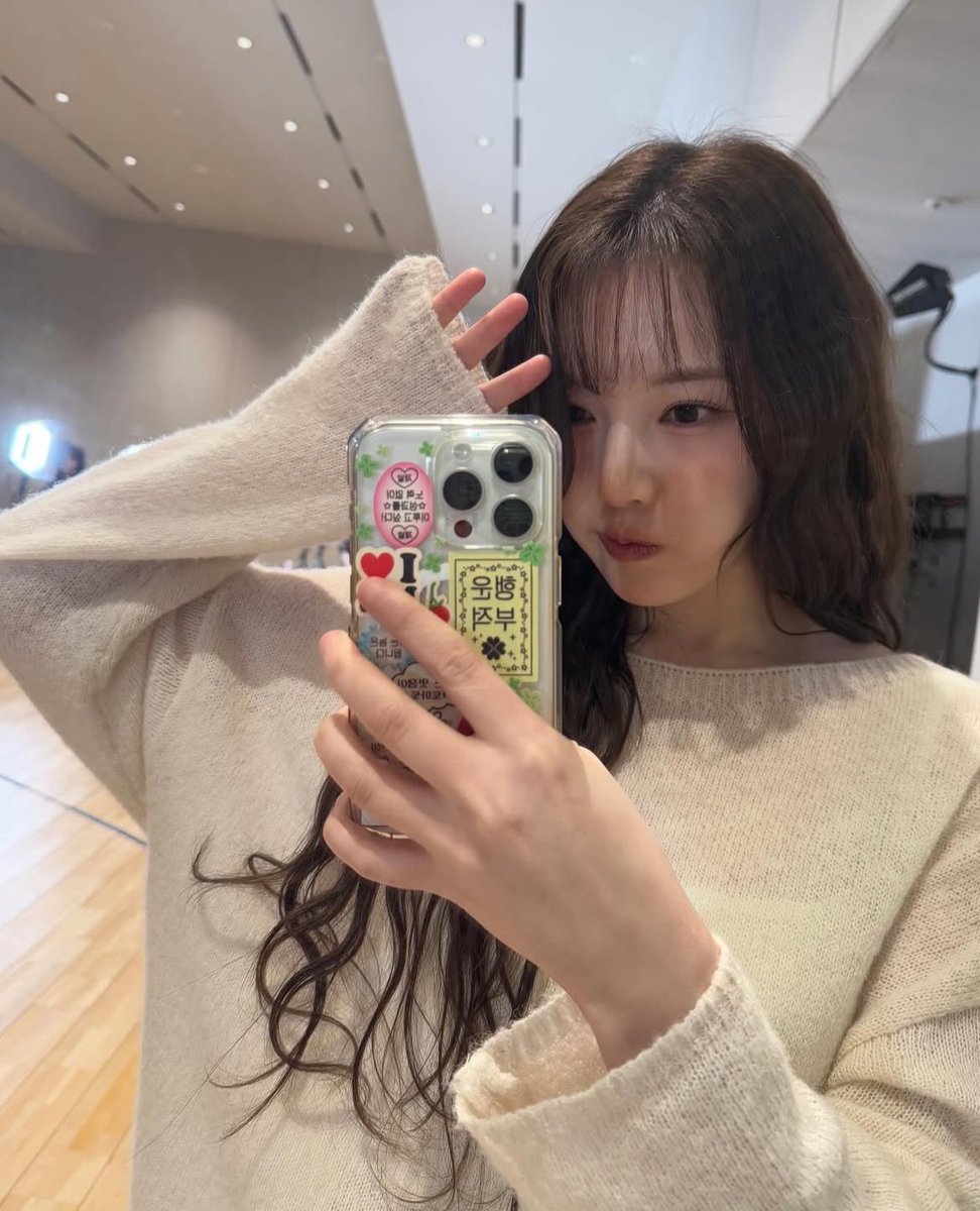 prioyerin's tweet photo. 💌 | @pabilieunha 

hello sorry for the late feedback >< thank u so much po sa pag-assist and for being vv accommodating! 🥹🤍 album and pcs arrived so fast and super cute ng yesis~ https://t.co/nIMPaPpBx4