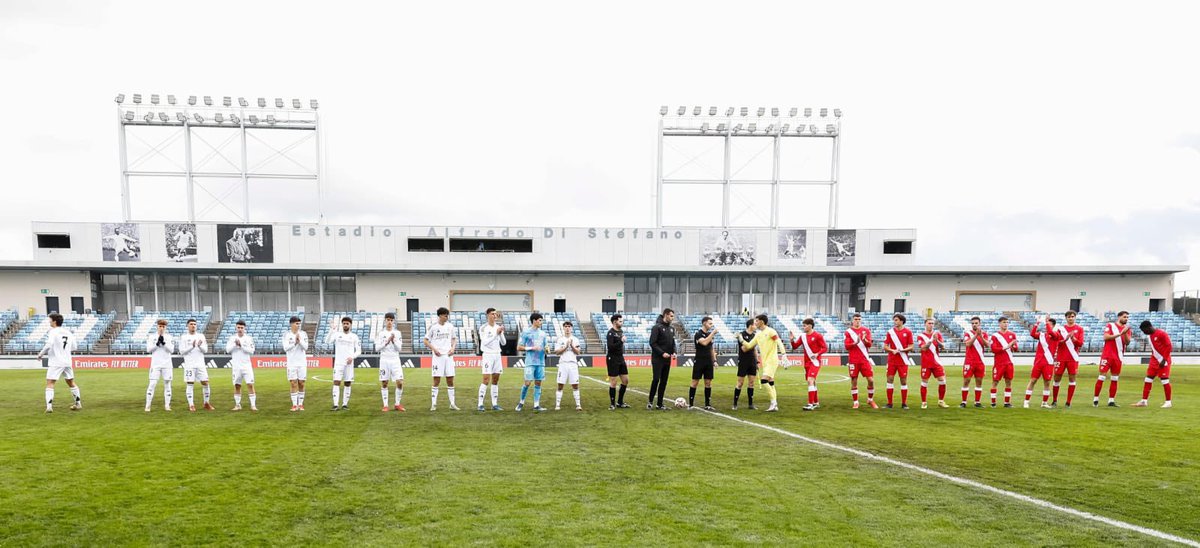 Albertofl_1's tweet image. Un punto trabajado con portería a 0 para seguir en la pelea. Vamos SAT.