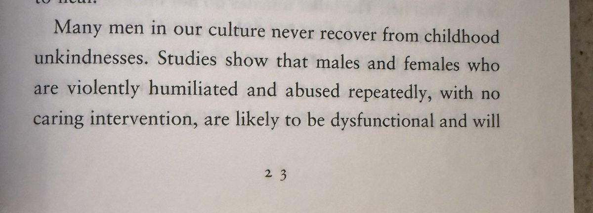 LaCienegaBlvdss's tweet image. Please.  

If anything she coddled men and always blamed their behavior on their mothers. 

She was never this kind to women.