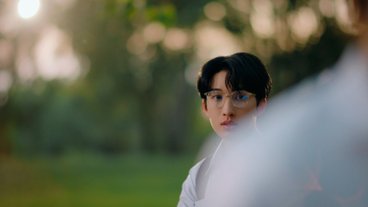 Noeul_lee6's tweet photo. หืมมม อะไรนะ..

TBNW FINALE EPISODE
#TheBoyNextWorldFinaleEP https://t.co/DCumWe5f9y