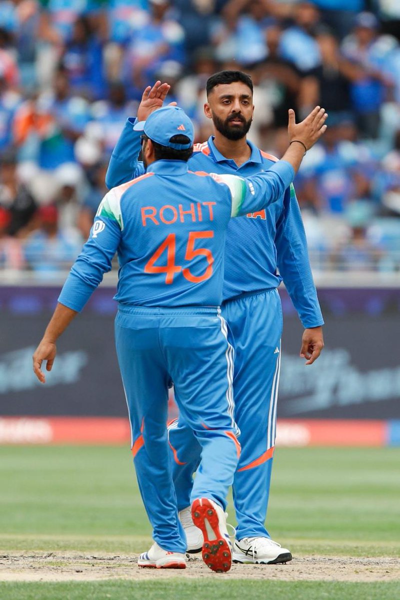 PoonambenMaadam's tweet photo. Absolutely Thrilling!!!

The Bigger the Victory, the Grander the Triumph!

Congratulations #TeamIndia on the spectacular win over New Zealand in the #ICCChampionsTrophy Finals. A dominant performance that made the nation proud.

#INDvsNZ #BleedBlue https://t.co/gJ531l1fMY