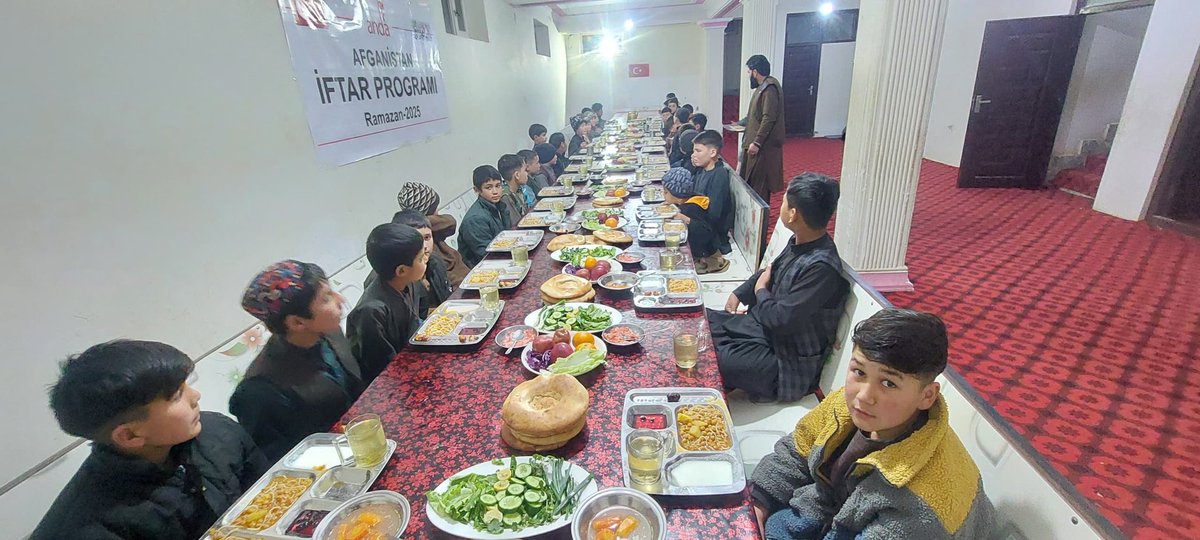 andadernegi's tweet photo. 🌙Muhsin Yazıcıoğlu Yetimhanesi #ramazan2025♥️ 

Muhsin Yazıcıoğlu Yetimhanemizde desteklerinizle iftar yemeklerimiz özenle pişti ve soframız çocuklarımız için kuruldu. 

Allah hayır sahiplerinden razı olsun❤️ https://t.co/uvMItGVrTV