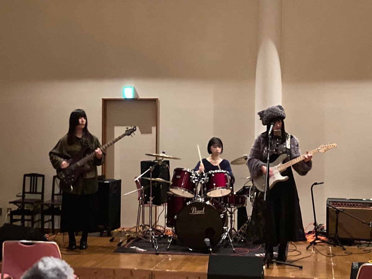🎊山口大学に合格された皆さん🎊

山口大学軽音サークルCig(シグ)です！
4月の新歓フェスでお会いしましょう!!

 #春から山大
 #春から山口大学