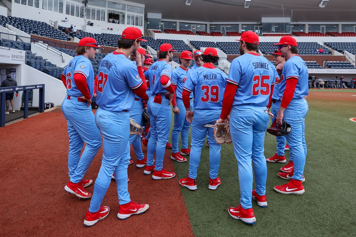 OleMissBSB's tweet photo. Powders 😍 https://t.co/TbVU6u1qO4