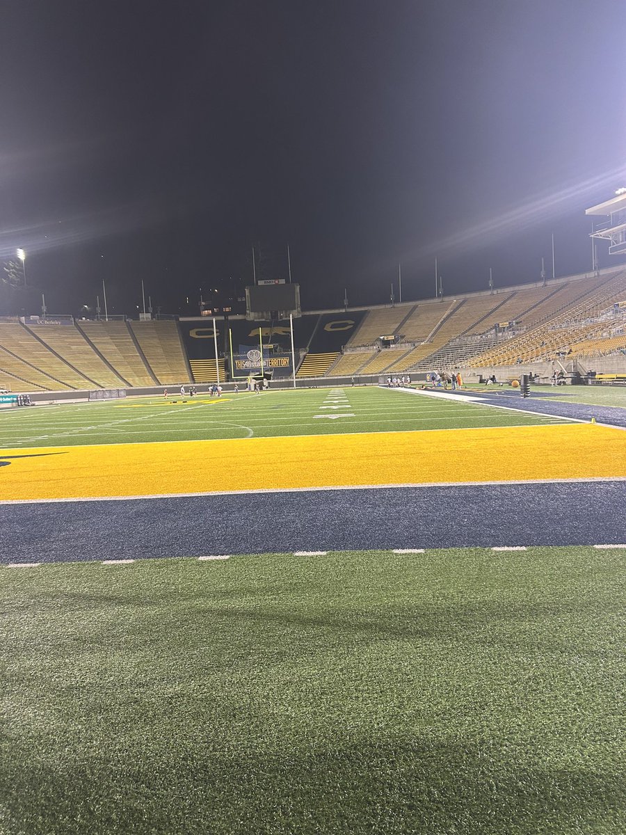 I had a great time visiting <a href="/CalFootball/">Cal Football</a>! Thank you to all the coaches who stayed late to show us around the facilities and to show off what you guys have to offer!

<a href="/chaparralpumafb/">Chaparral Puma Football</a> <a href="/CoachDeeWR/">D’Vonte McKneely</a> <a href="/CoachTB02/">Terrence Brown</a> <a href="/premiumsportsla/">Premium Sports</a>