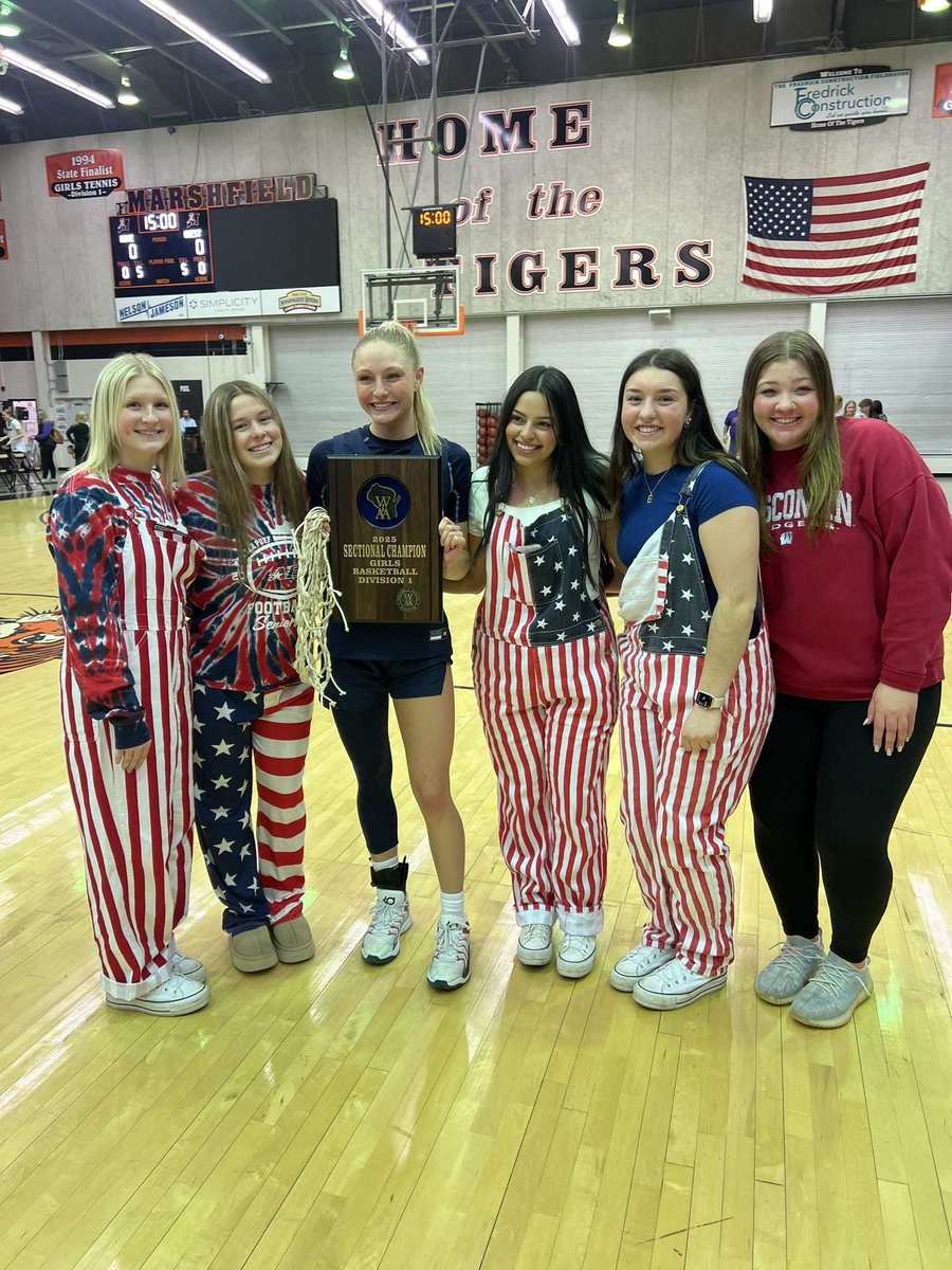 Lilly Meulemans (@lillymeulemans) on Twitter photo We have the best student section & I have the BEST support system! Sectional champs and a 2nd trip to the Resch! Let’s GO! <a href="/HldTraining/">Supernova Skills Basketball</a> <a href="/dougritchay/">Doug Ritchay</a> We have the best student section & I have the BEST support system! Sectional champs and a 2nd trip to the Resch! Let’s GO! <a href="/HldTraining/">Supernova Skills Basketball</a> <a href="/dougritchay/">Doug Ritchay</a>