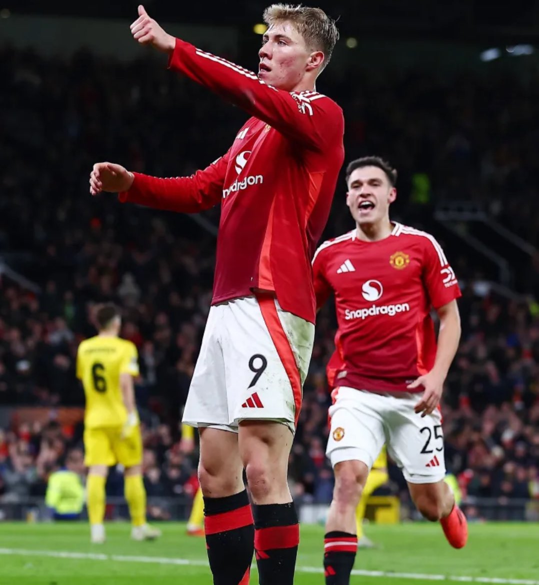 petesunitedPOV's tweet photo. People are sick man

This lad is getting dogs abuse again!

He’s just turned 22!

Some of you are currently twerking for Mateta who only 1 and a half seasons ago only scored 2 goals in 28 PL games but now has turned into a killer in front of goal

Yet you’re battering a 22 year old kid who has tons of potential and will improve with time and patience!

He was unlucky today with 2 superb last ditch challenges denying him a goal

Stop being twats and show him support instead of acting like sharks that are baying for blood!

#GlazersOut