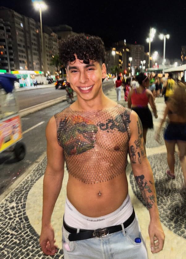 EmiVelaaa_'s tweet image. mini painting stream come say hi ☁️☀️😜