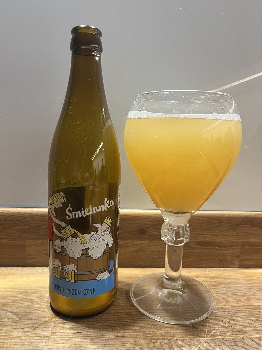 Love this 5.6% wheat beer. 
Doesn’t try to anything wacky, just does what it does really well. Cheers
🍻😃