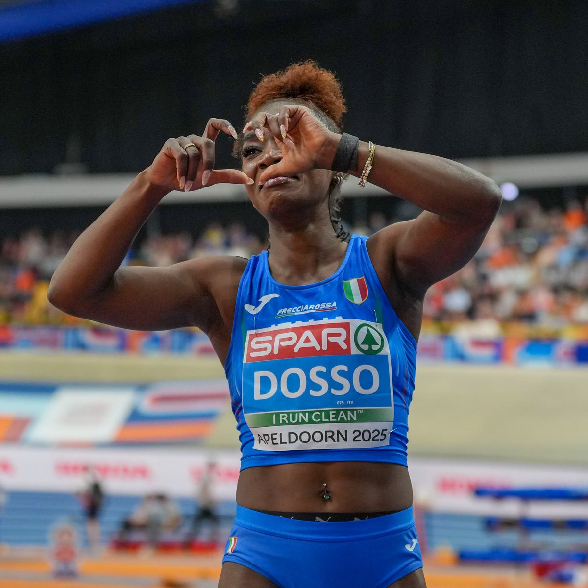 EuroAthletics's tweet photo. FORZA AZZURRI! 🇮🇹🇮🇹🇮🇹 

7️⃣.0️⃣1️⃣ from Zaynab Dosso to win European indoor 60m gold! 🔥 

#Apeldoorn2025 https://t.co/LFcNvukeMD