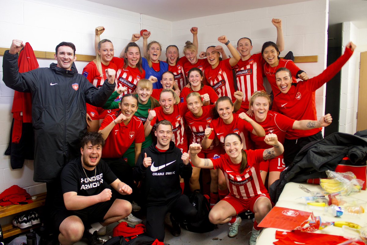 3 dynamic goals from Rach, Harriet and Immy sees us gain 3 more points and a clean sheet to extend our reign at the top of the table 📈

A professional performance from the team as always! And another celebratory changing room photo to commemorate the moment! 💪🏽🐝