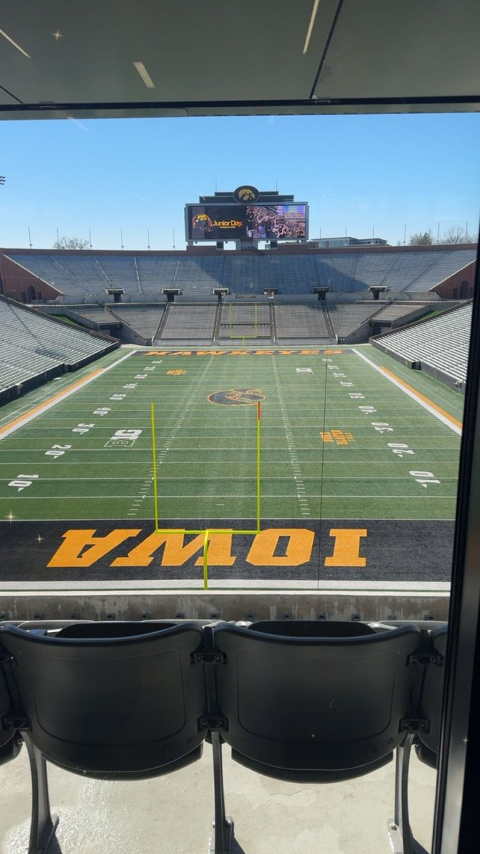 Kason Clayborne (@kasonclayborne) on Twitter photo Had a great junior day visit at <a href="/HawkeyeFootball/">Hawkeye Football</a> yesterday. Thank you to <a href="/CoachSWallace/">Seth Wallace</a> and <a href="/LeVarWoods/">LeVar Woods</a> for the invite. Can’t wait to get back up this spring! Had a great junior day visit at <a href="/HawkeyeFootball/">Hawkeye Football</a> yesterday. Thank you to <a href="/CoachSWallace/">Seth Wallace</a> and <a href="/LeVarWoods/">LeVar Woods</a> for the invite. Can’t wait to get back up this spring!