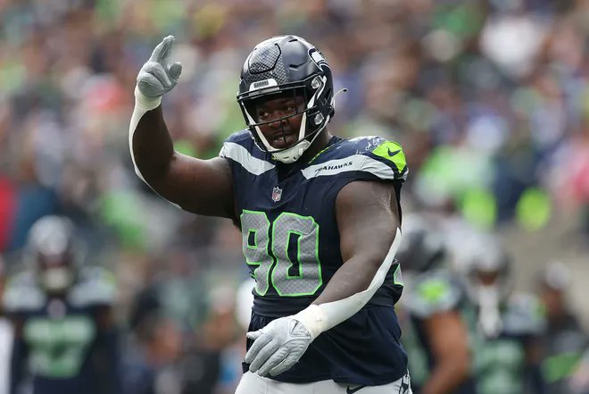 𝗕𝗿𝗲𝗮𝗸𝗶𝗻𝗴: The Seahawks are signinging DT Jarran Reed to a three-year deal worth up to $25 million, per <a href="/AdamSchefter/">Adam Schefter</a>