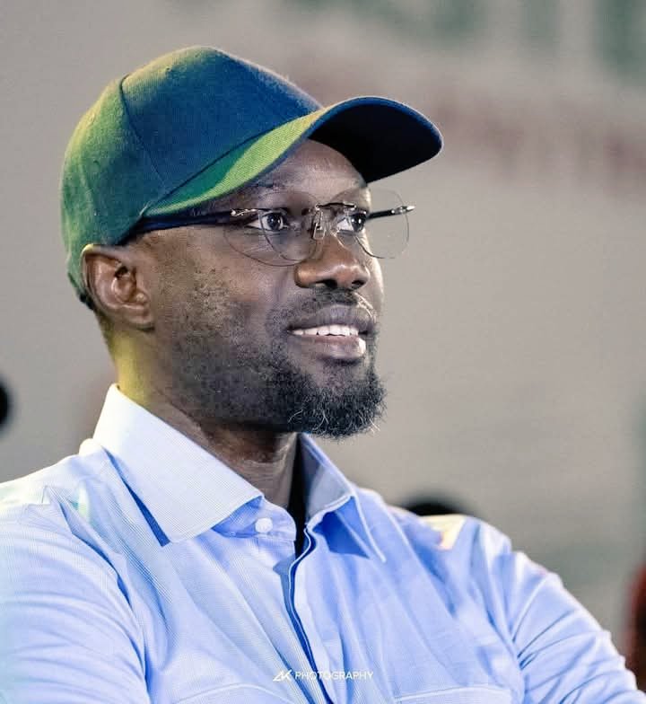 Le Sénégal a le meilleur premier ministre de l'histoire du Sénégal qui a trouvé la pire des situations économiques et sociales de l'histoire du Sénégal. Ensemble nous vaincrons. 
GMS,
