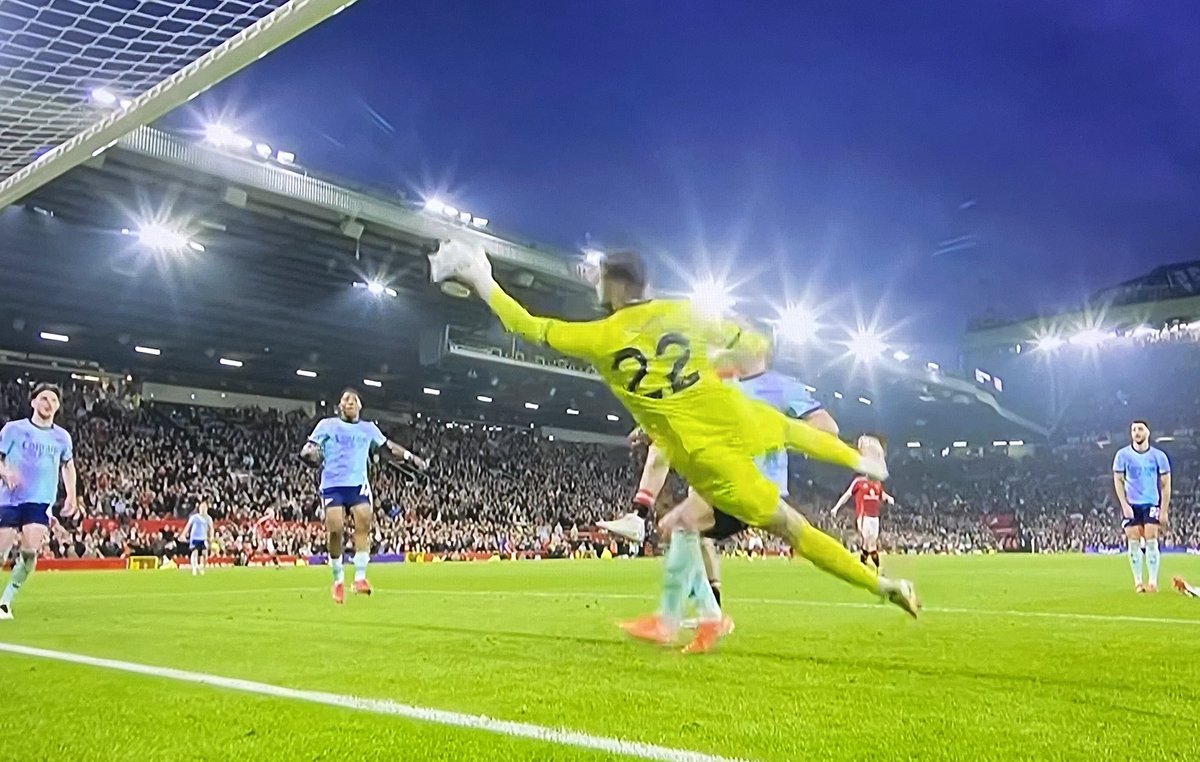 GKUnion's tweet image. Incredible from David Raya. 😳 #MUNARS