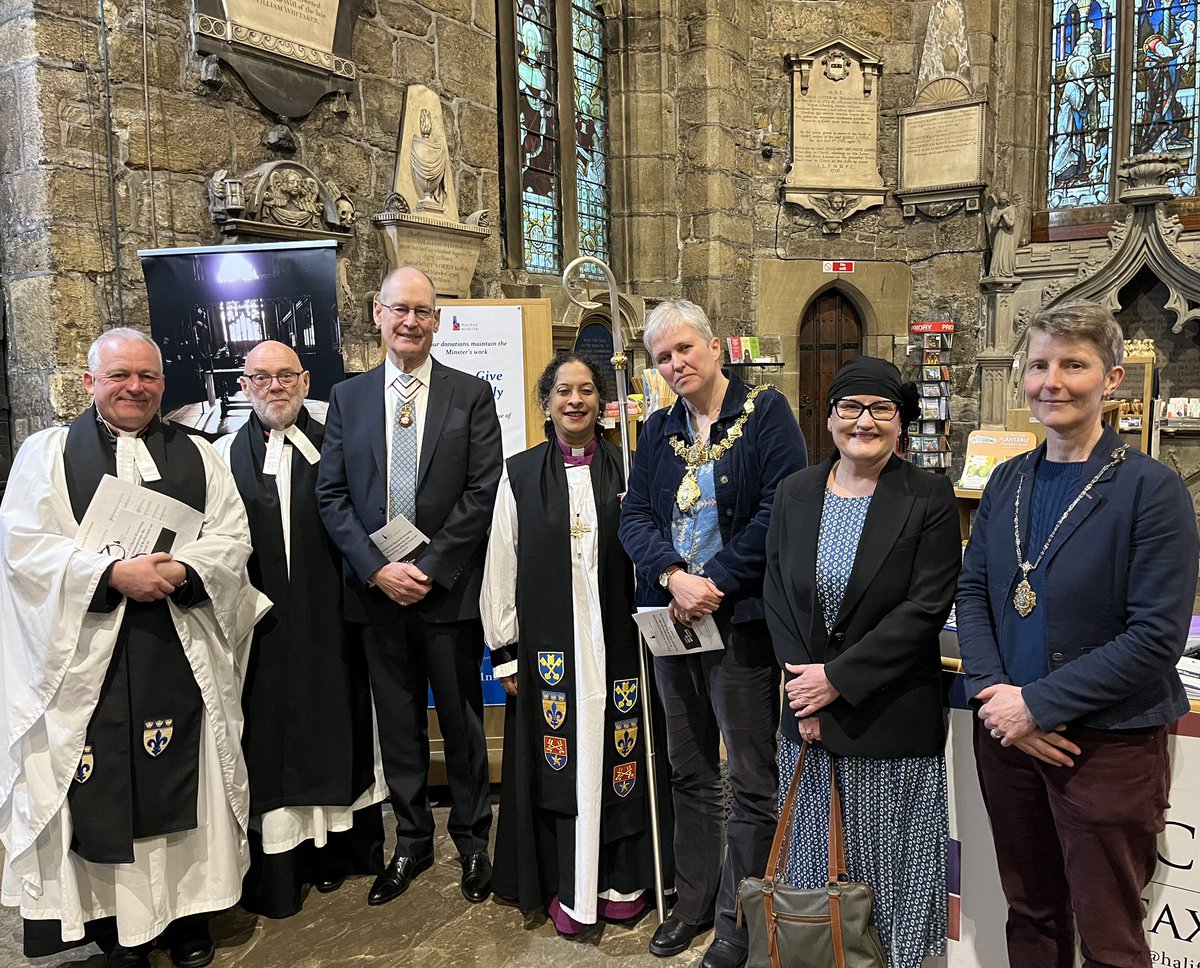 I was pleased to attend Choral Evensong with the Deputy Mayor of Calderdale <a href="/HalifaxMinster/">Halifax Minster</a> to commemorate the National Day of Reflection on Covid 19. Excellent sermon from The Rt Revd Smitha Prasadam, Bishop of Huddersfield, and lovely singing by the Choir.