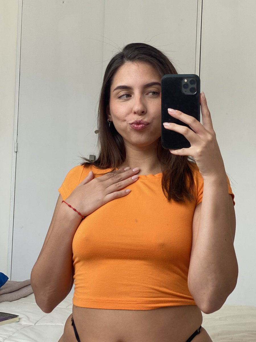 it’s the perfect day for some cozy time, wish you were here🥰😌