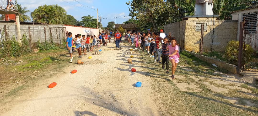 Presente #indermorón en actividad  "Fiesta joven en mi barrio" desde la circunscripción 46 Catalina del consejo popular Patria en saludo al Día Internacional de la Mujer.<a href="/BBarleidys/">Subdirectora Provincial de Deportes para Todos</a> <a href="/ho639353/">Humberto</a> <a href="/YorquiNavarro/">Yorqui Navarro Pérez</a> <a href="/JosCedeoTamayo5/">José Cedeño Tamayo</a> <a href="/LeonardINDER/">Leonardo Rodriguez Sanchez</a> <a href="/INDERMoronCom/">INDER Morón</a> <a href="/benito_mar35369/">Benito Martínez</a> <a href="/InderCav/">INDER CAV</a>
