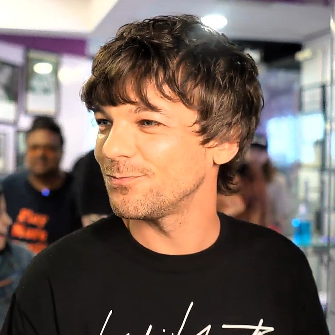 Louis Tomlinson Spain ໑̣ ໑̣ tweet media
