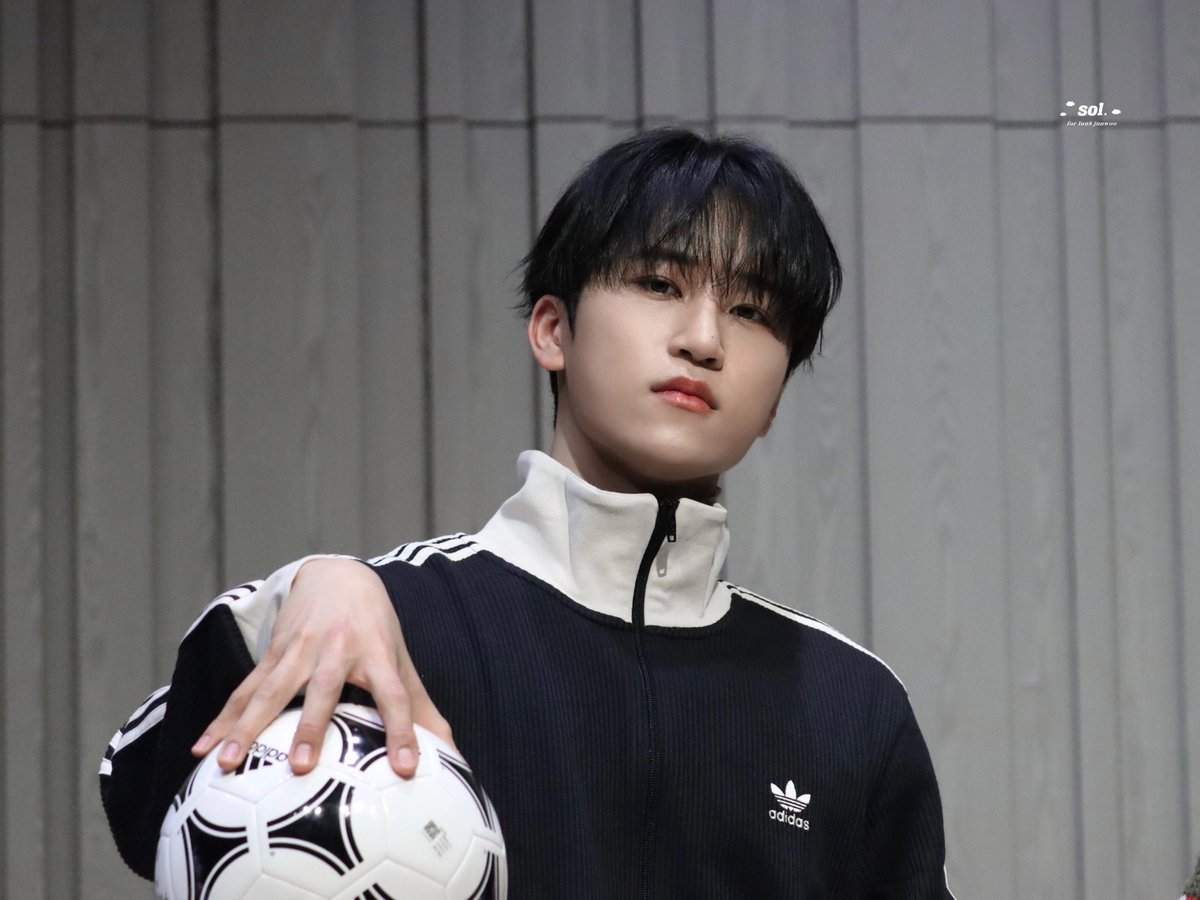 junwoo_sol's tweet image. 250307 사운드웨이브 팬싸

#루네이트 #LUN8 #ルネイト
#준우 #junwoo #쭈누