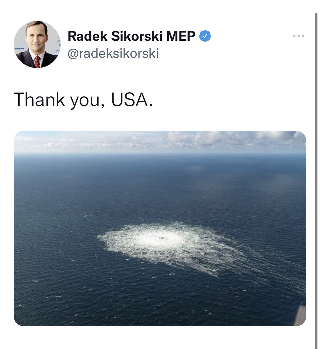 BowesChay's tweet image. Who is Radosław Sikorski, Poland’s Foreign Minister that @elonmusk slapped down over Starlink? The man who openly thanked Biden for destroying Nordstream. 

He’s a former journalist (MI6?), Oxford grad, and political player, guess what, hes also old mates with Boris Johnson from…