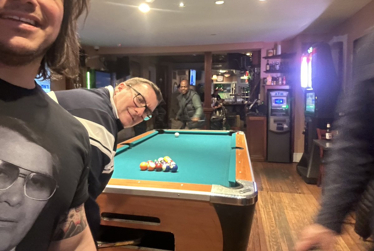 StancilJim's tweet photo. Amazing what happens when you leave your house @larrybeyah @The_SecretShow #Tommy7Names #BESTBARINAMERICA https://t.co/y7Tr1sKAP4